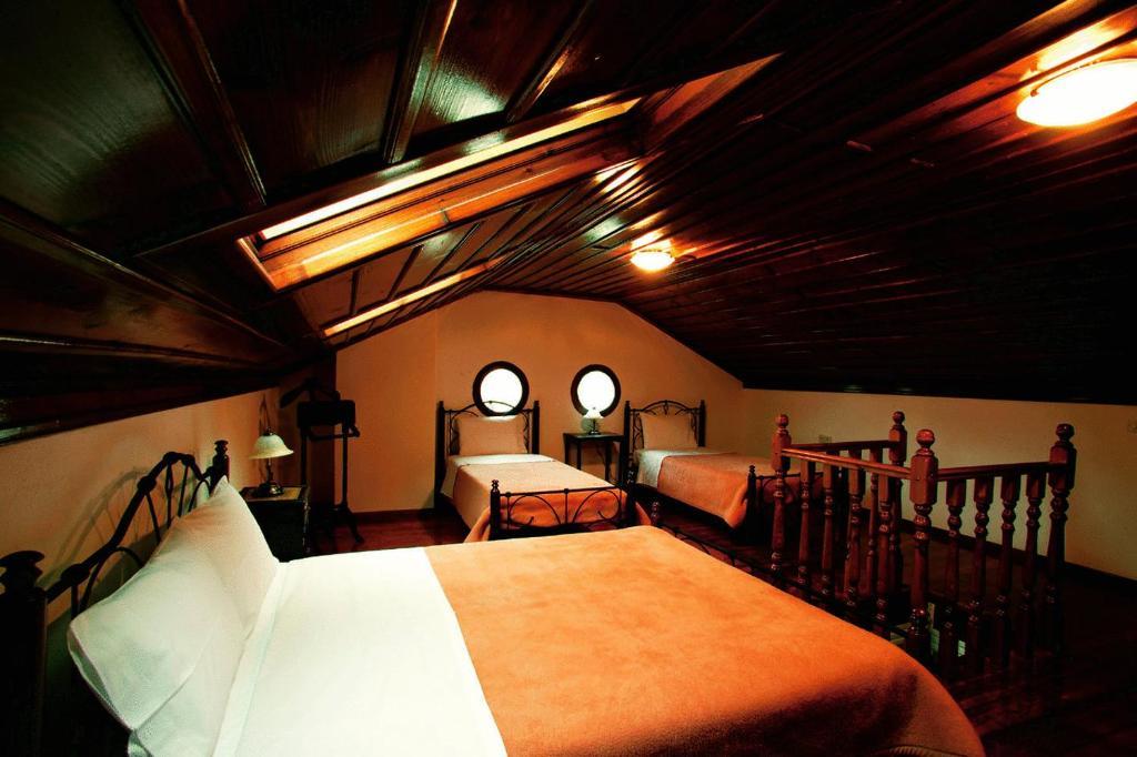 Villa Kastanodasos Emporio  Bilik gambar